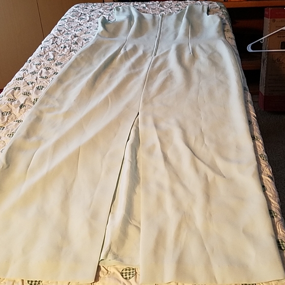 Beautiful two-piece Karen Miller dress set - Picture 3 of 8